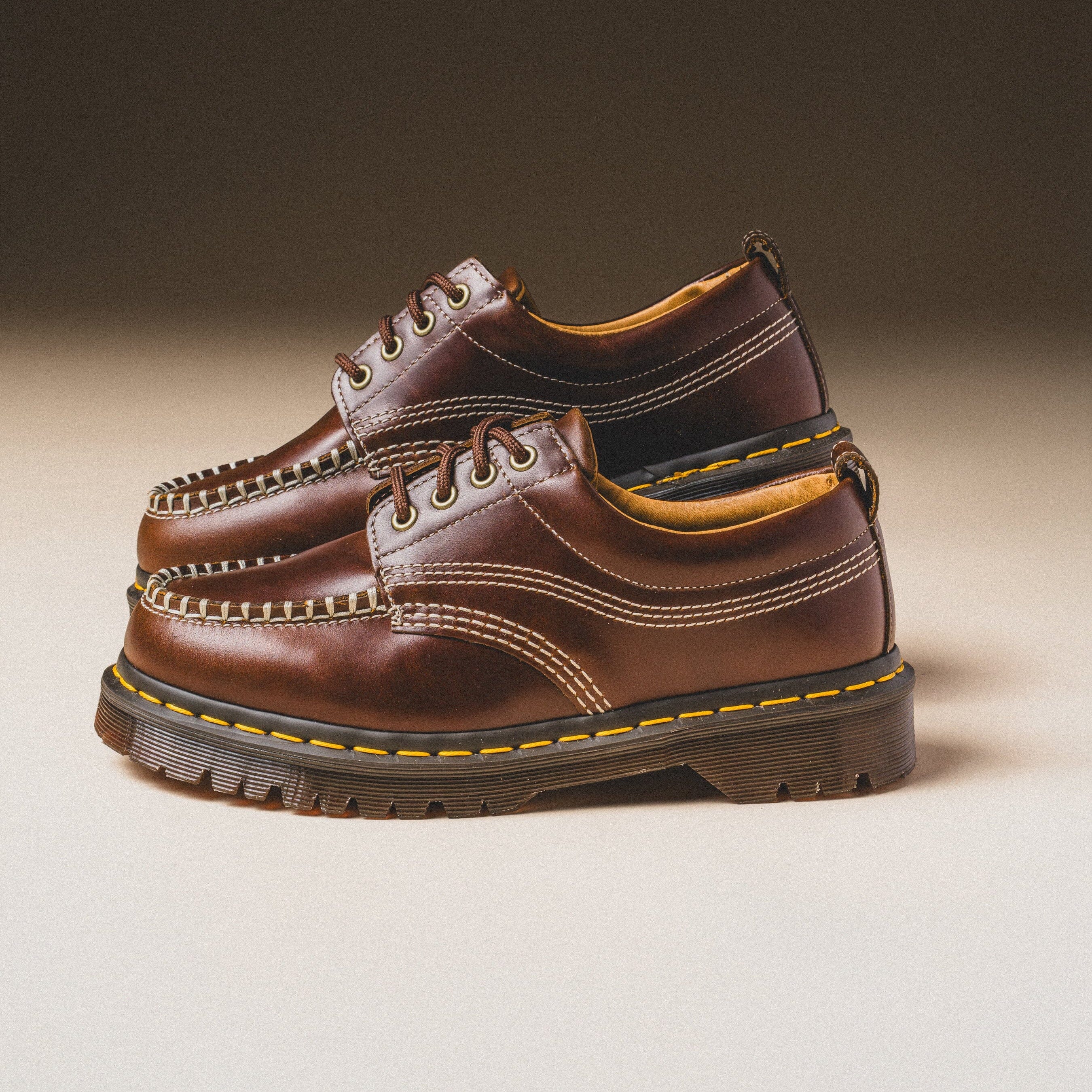 Dr. Martens | Lowell "Butterscotch"