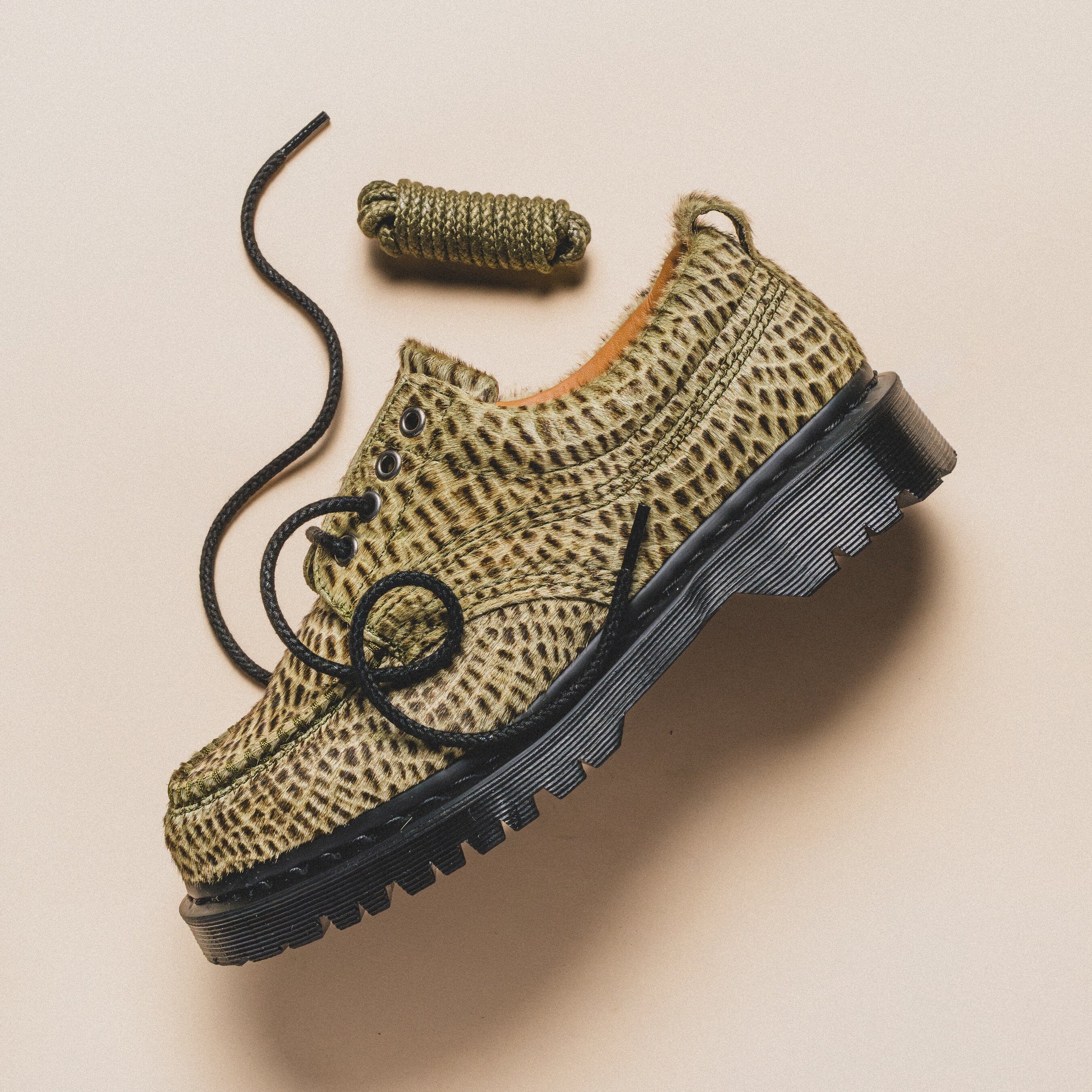 Dr. Martens | Lowell "Olive Green" (Pebble Embossed Hair On) - Image 2
