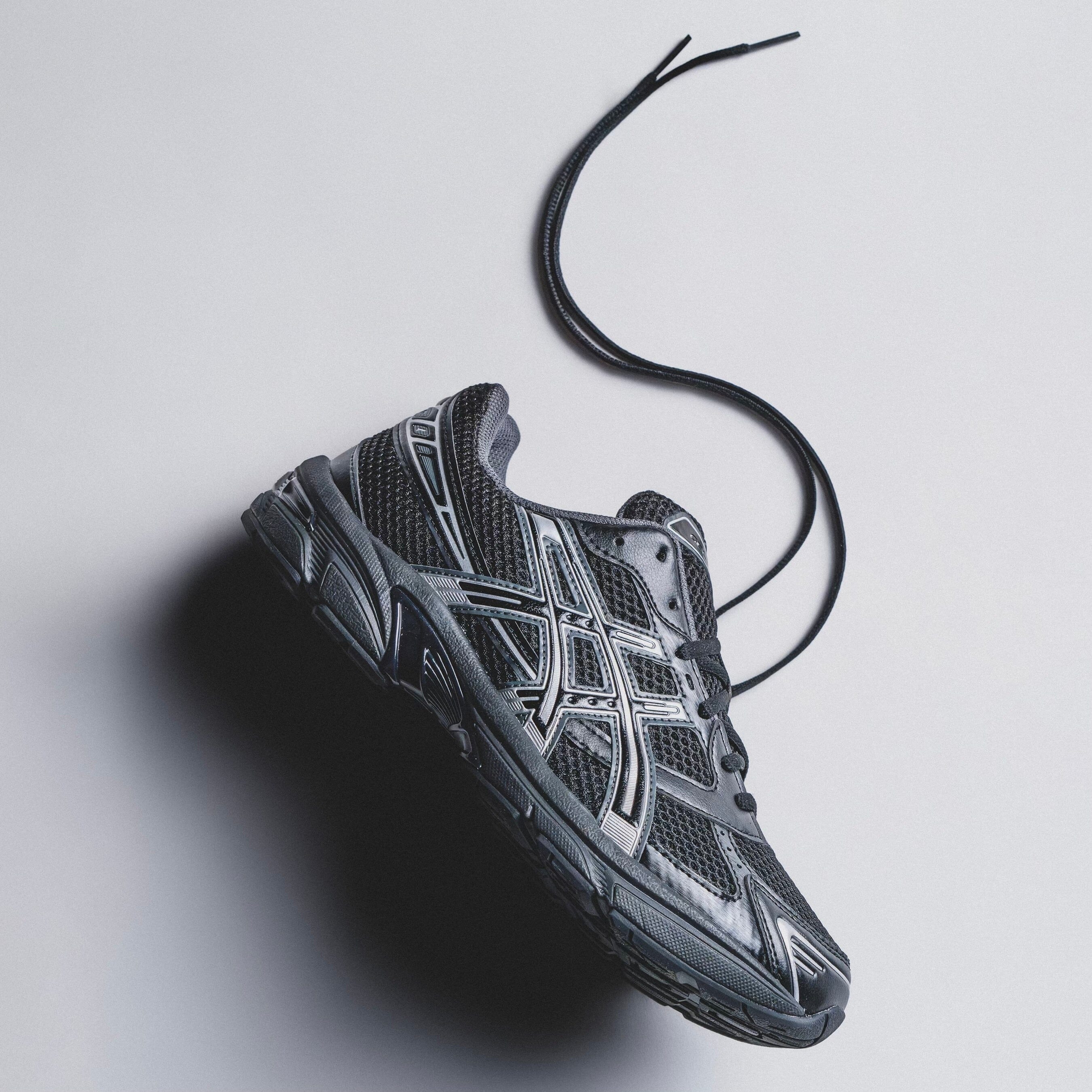 MENS ASICS | Gel-1130 (Black/Silver) - Image 2