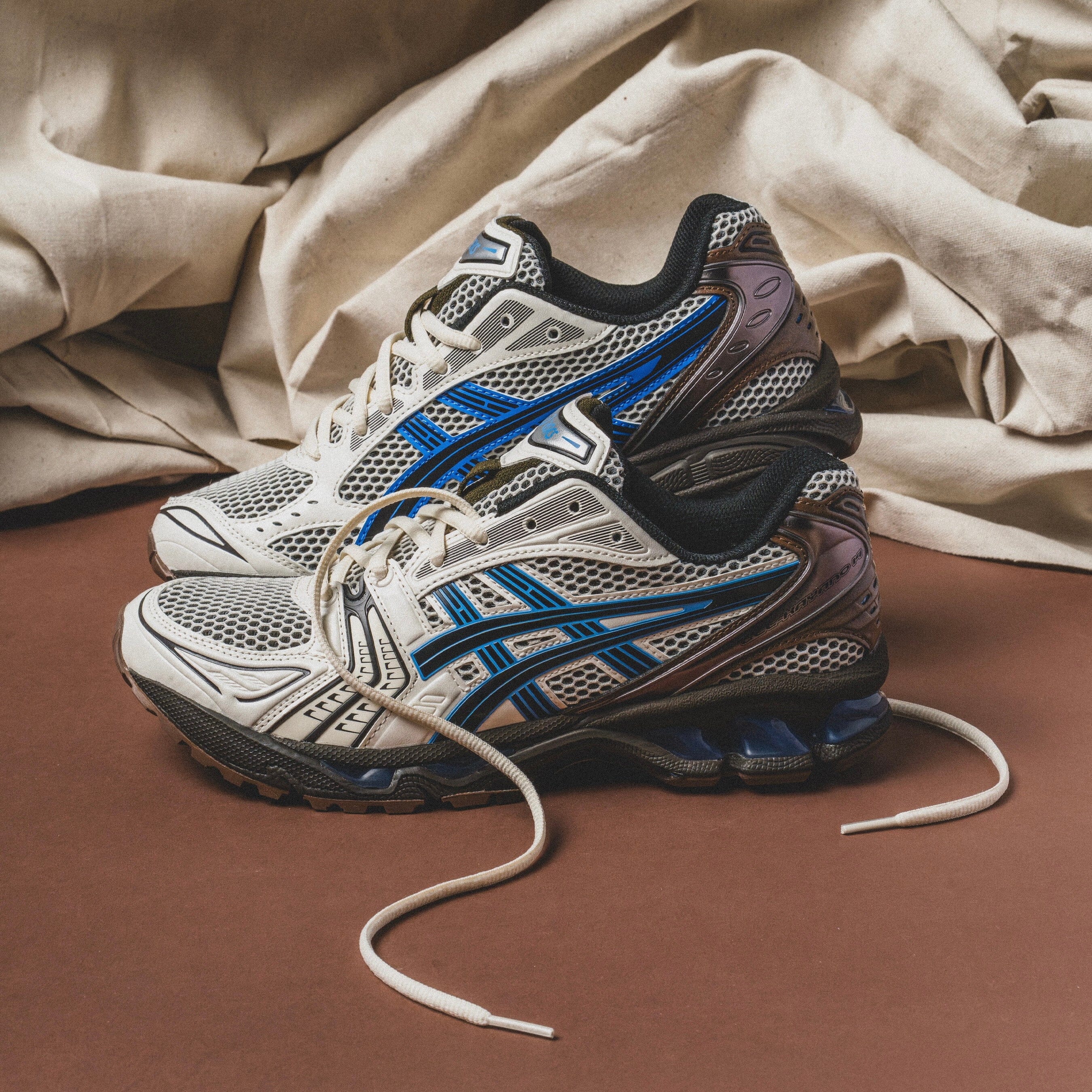 MEN'S ASICS | Gel- Kayano 14 (CREAM/BLUE COST)