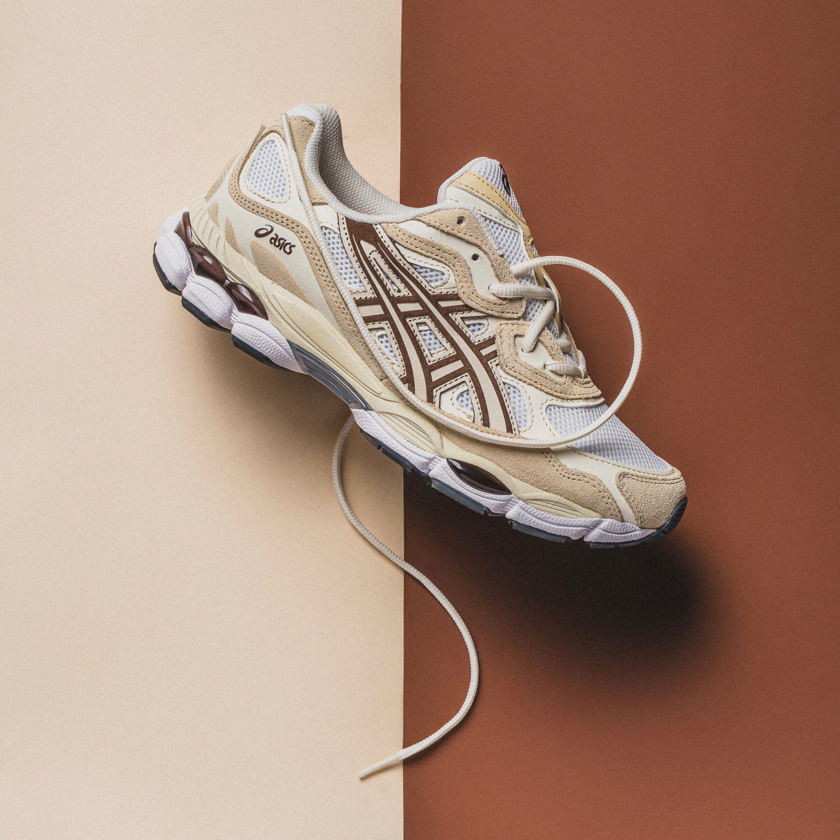 MENS ASICS | Gel- NYC (Roasted/Coffee) - Image 3