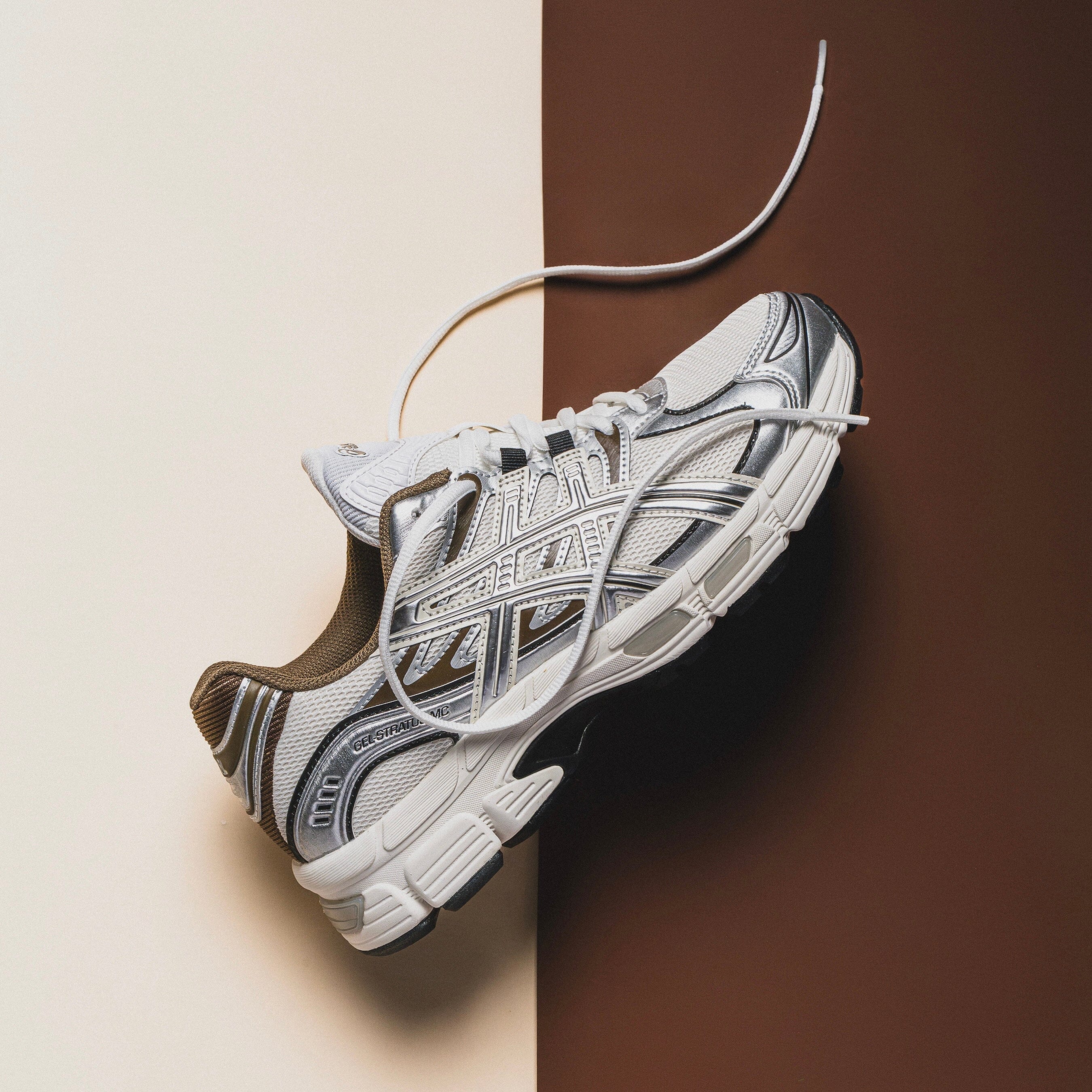 MENS ASICS | Gel-Stratus MC (White/Brown Clay) - Image 3