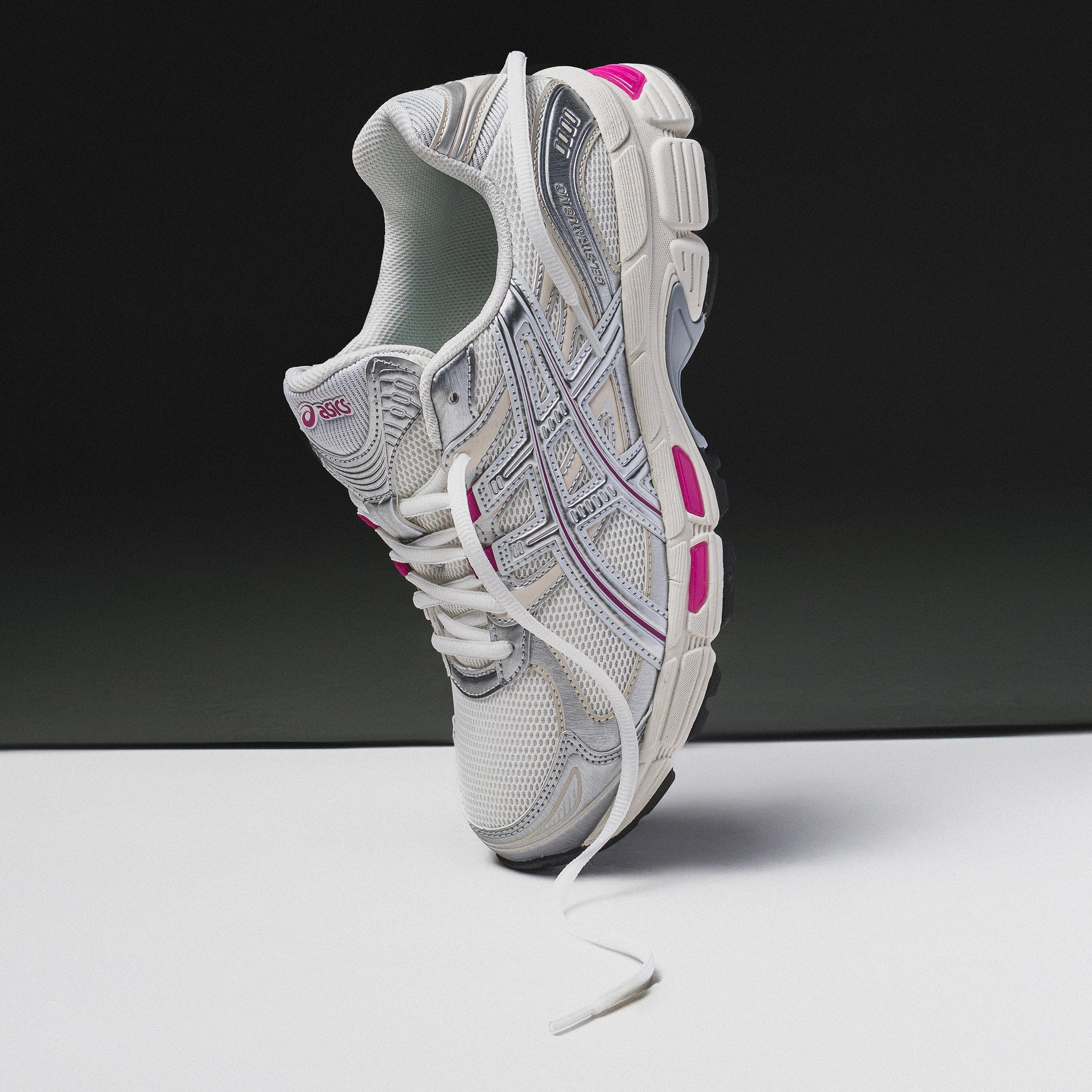 MENS ASICS | Gel-Stratus MC (White/Rasberry) - Image 3