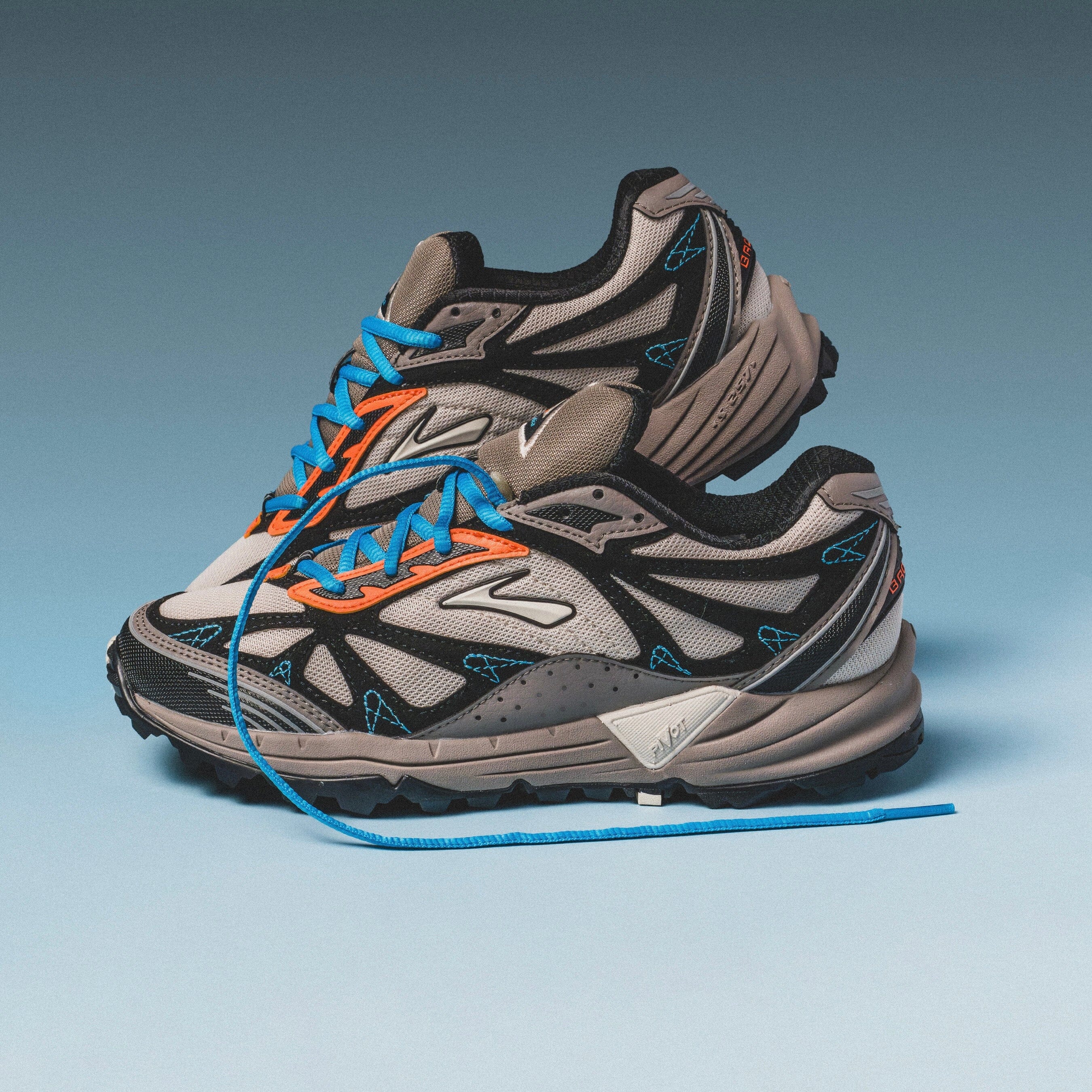 MENS Brooks | Cascadia 1 "MoonBeam/Camellia" - Image 3